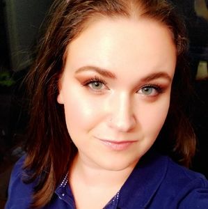 Meet your Posher, Monique